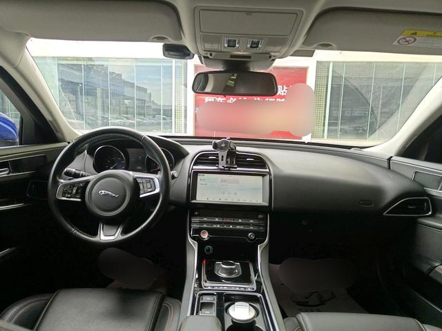 Jaguar XEL 2019 thumb 4