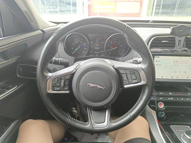 Jaguar XEL 2019 thumb 6