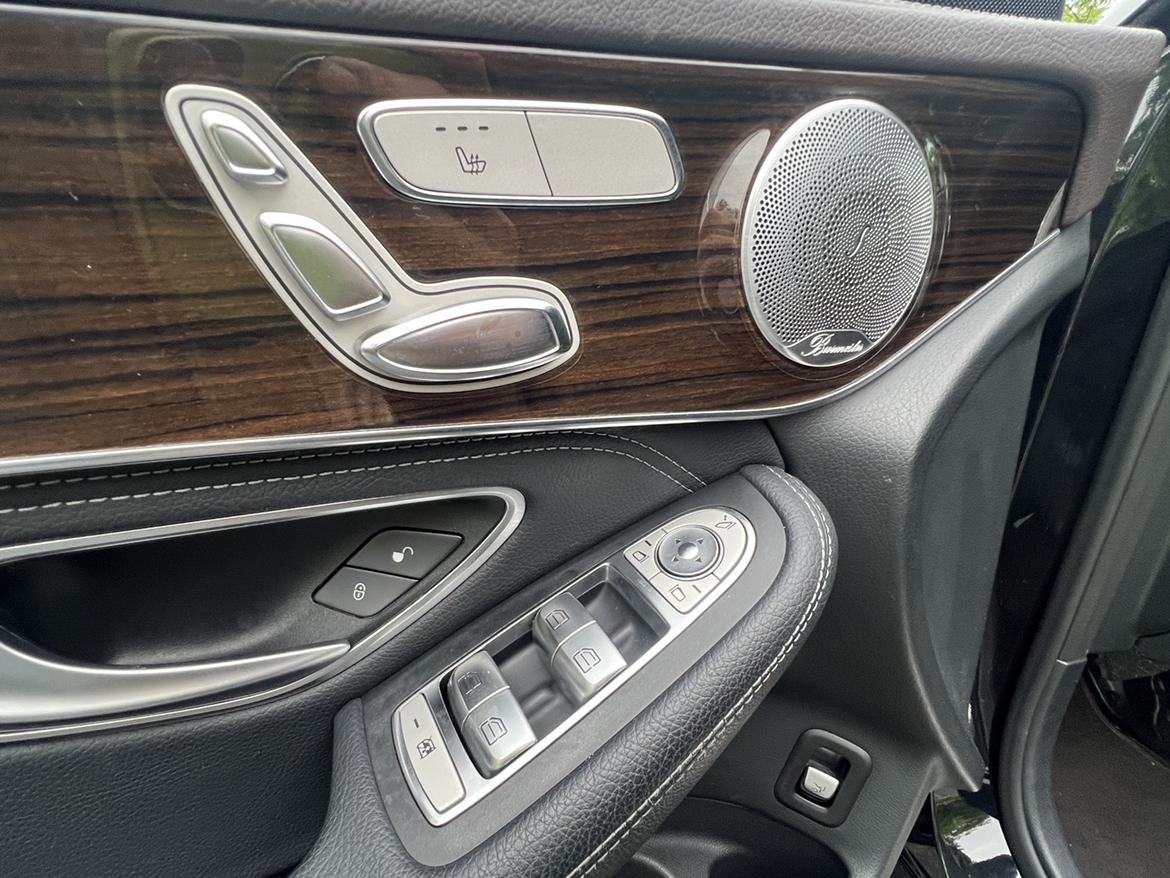Mercedes-Benz GLC 2017 thumb 11