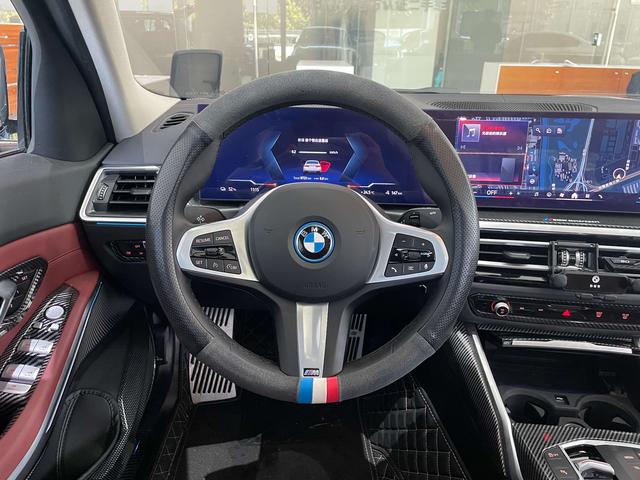 BMW i3 2023 thumb 8
