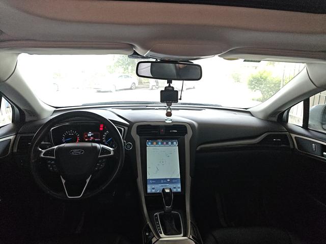Ford Mondeo 2013 thumb 3
