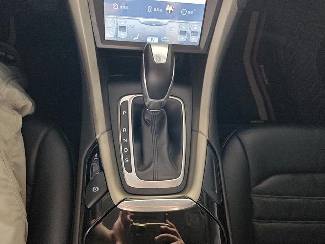 Ford Mondeo 2013 thumb 7