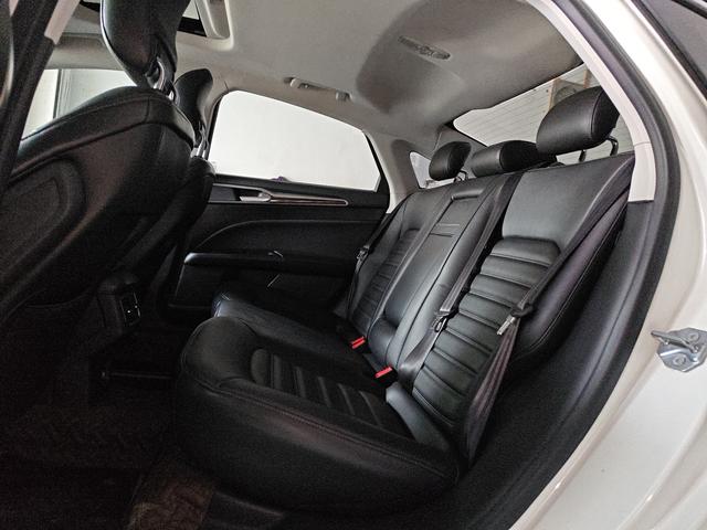 Ford Mondeo 2013 thumb 10