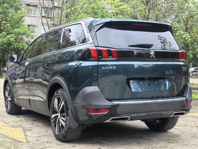 Peugeot 5008 2017 thumb 2