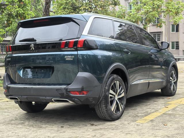Peugeot 5008 2017 thumb 4