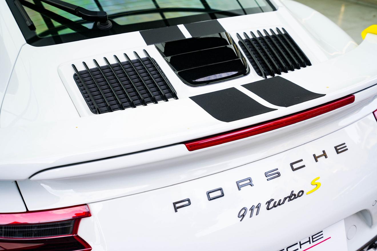 Porsche 911 2016 thumb 6