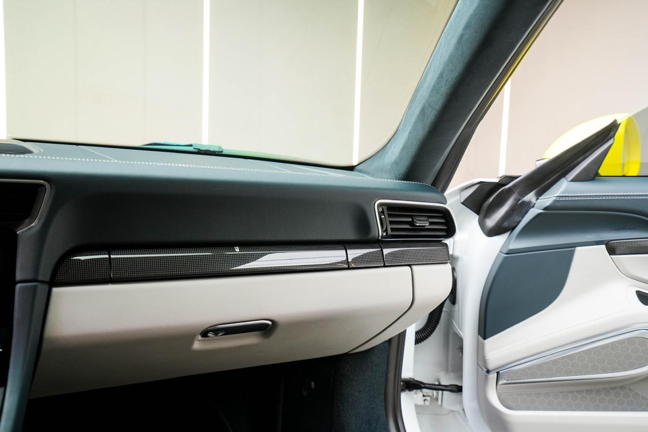 Porsche 911 2016 thumb 11