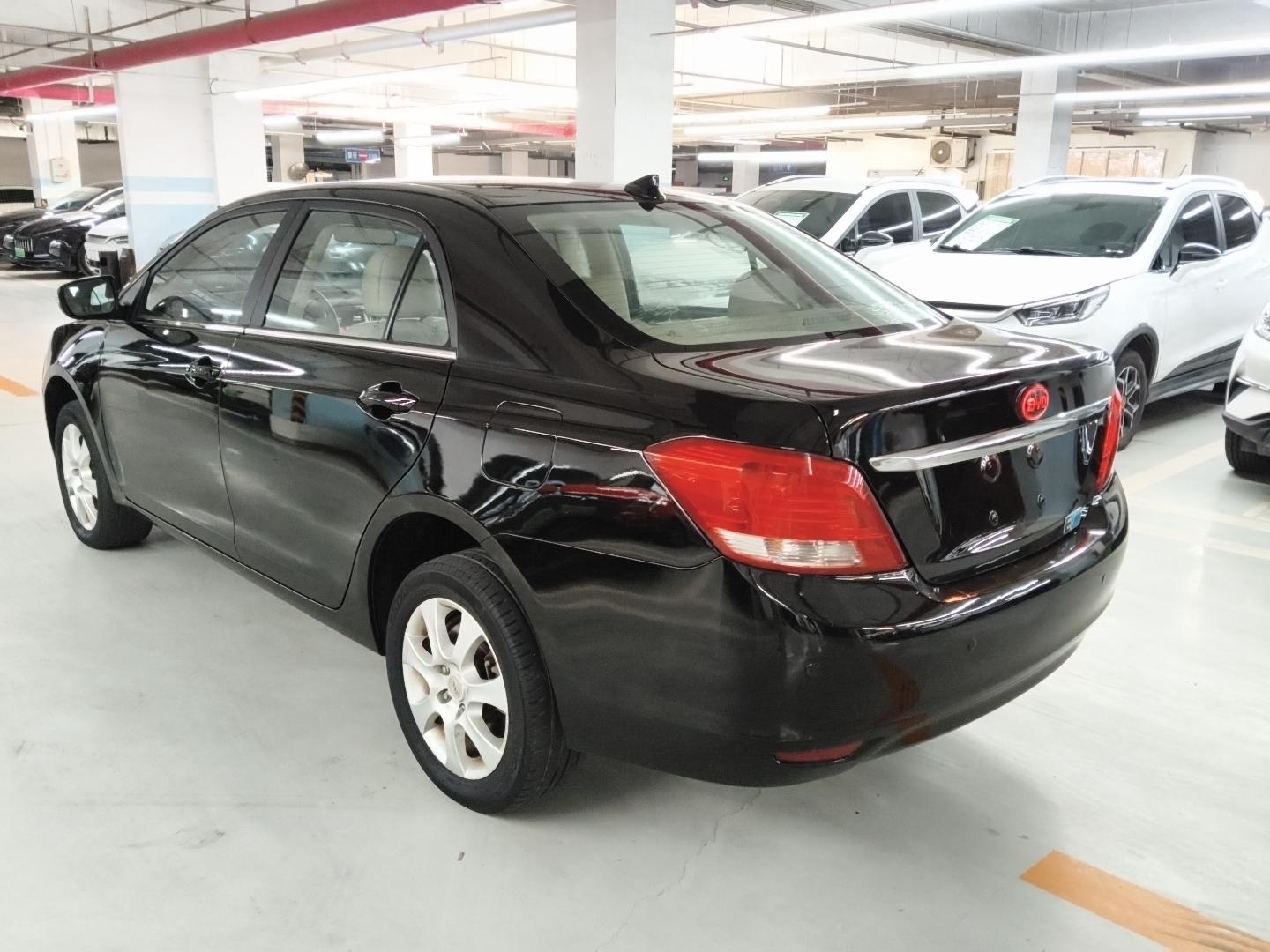 BYD E5 2017 thumb 2