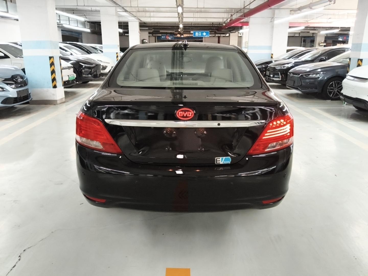 BYD E5 2017 thumb 3