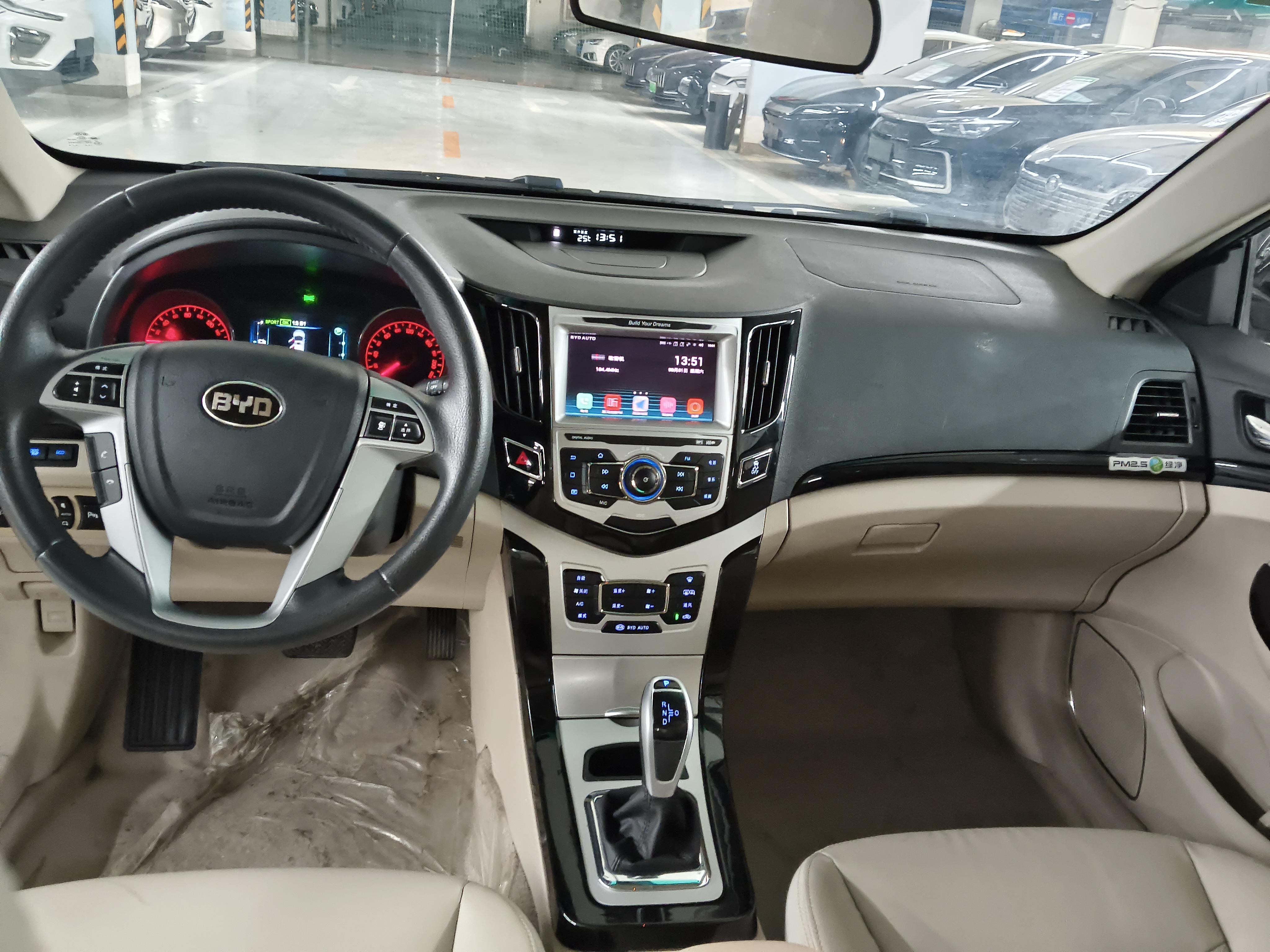 BYD E5 2017 thumb 8