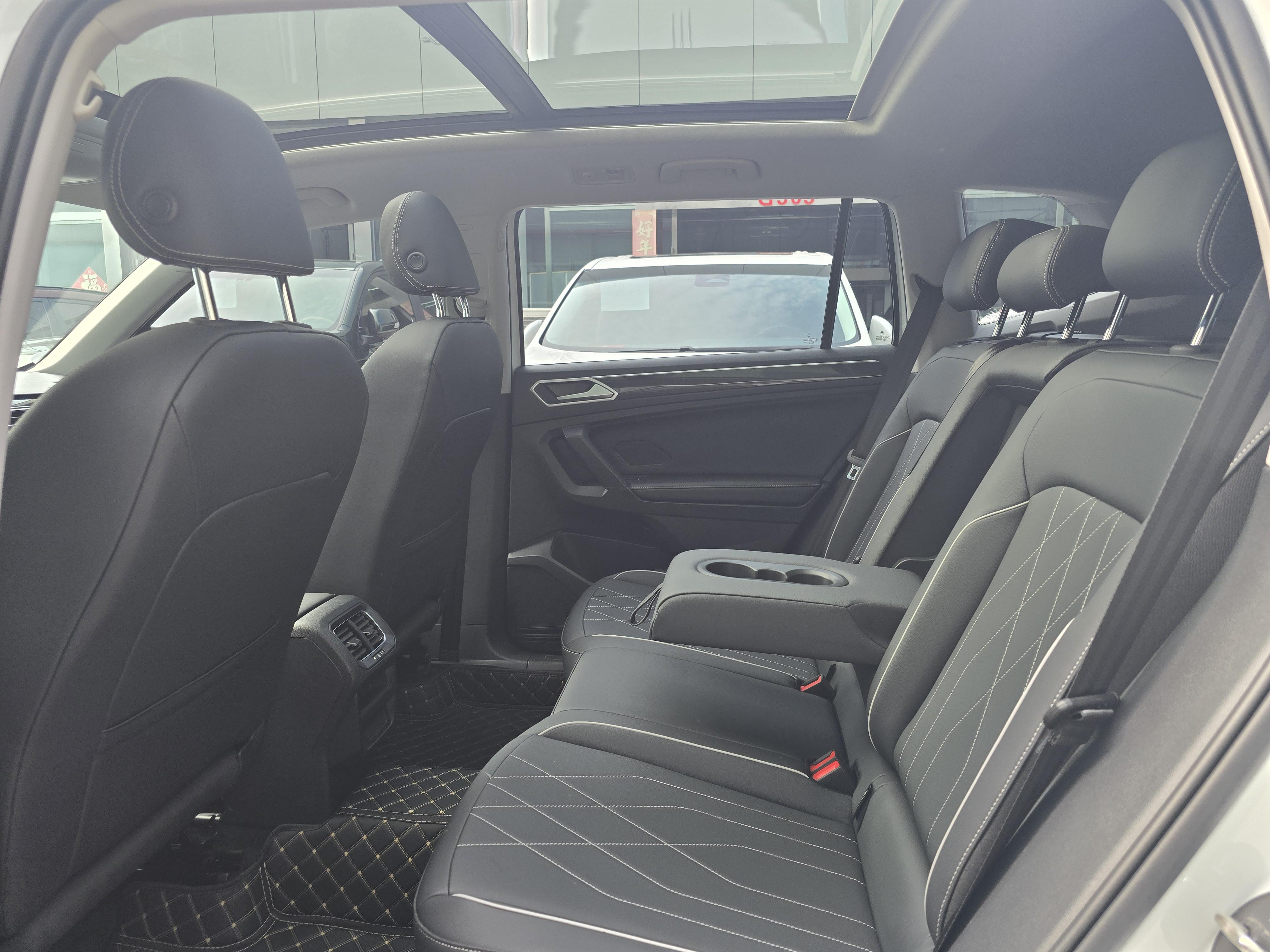 Volkswagen Tiguan 2024 thumb 12