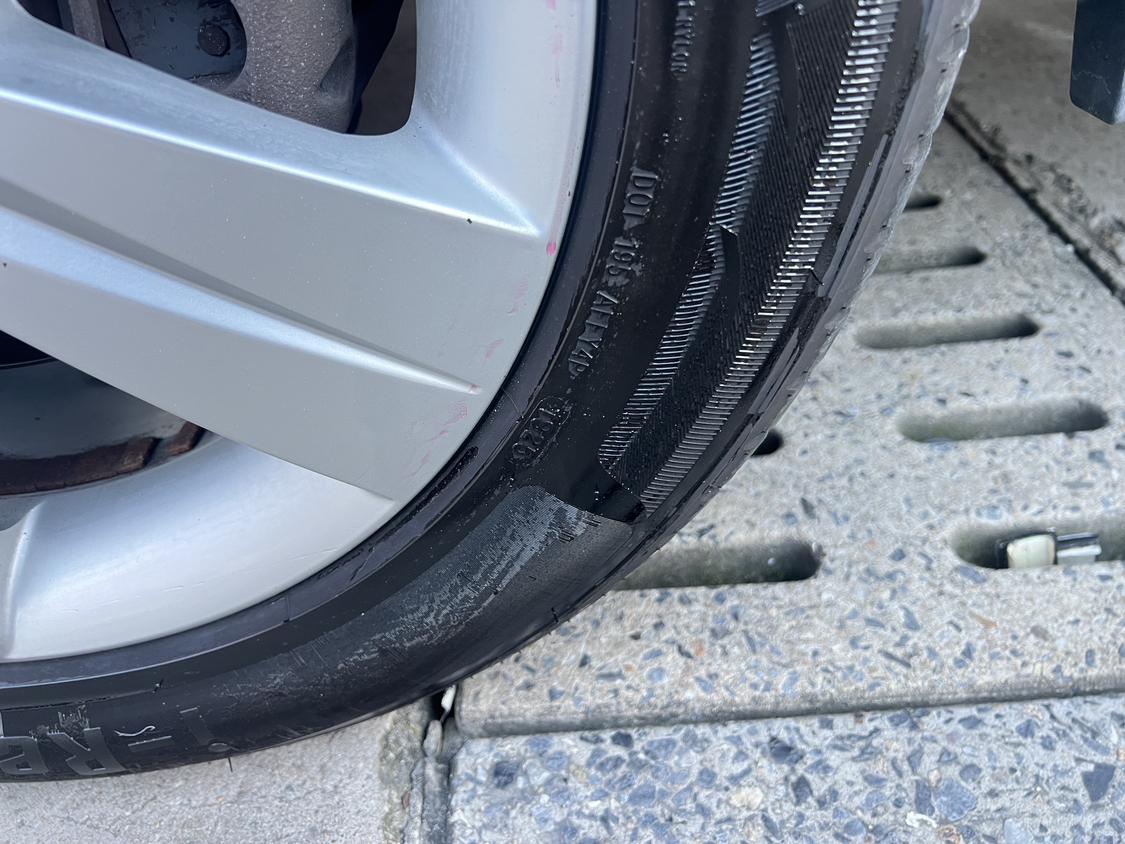 Mercedes-Benz Wei Ya Nuo 2013 thumb 9