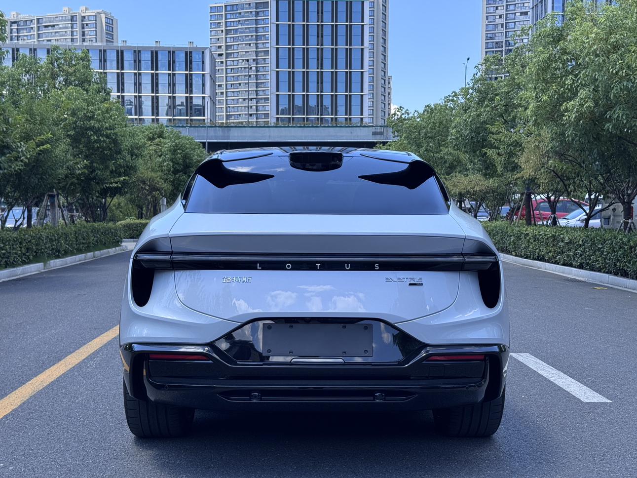 Lotus Eletre 2025 thumb 4