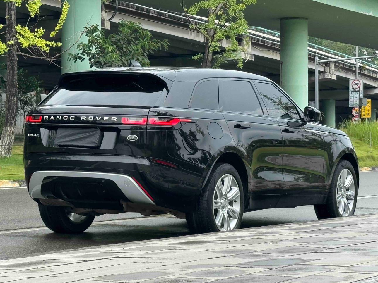 Land Rover Range Rover Evoque 2023 thumb 5