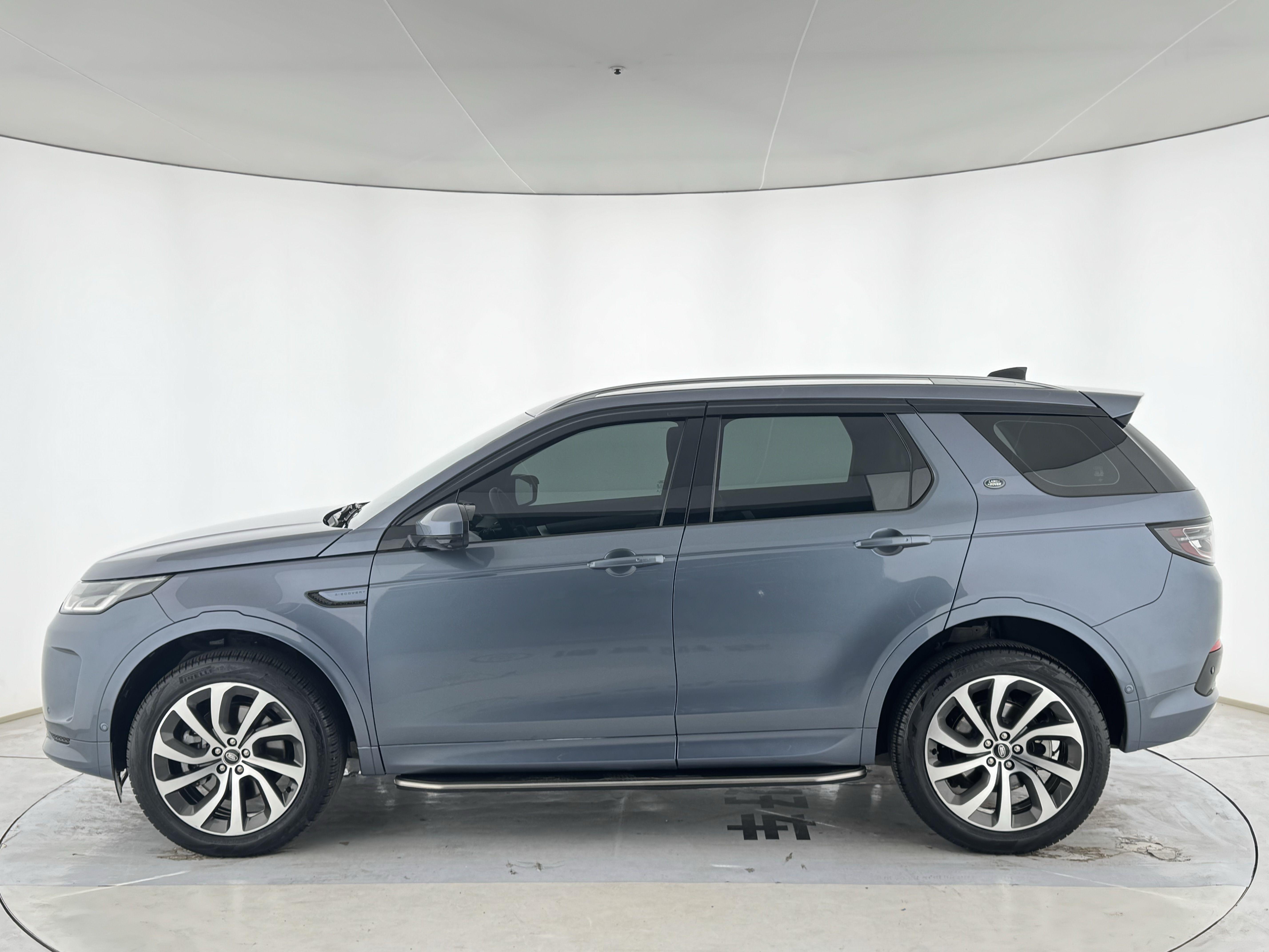 Land Rover Discovery Sport 2022 thumb 2