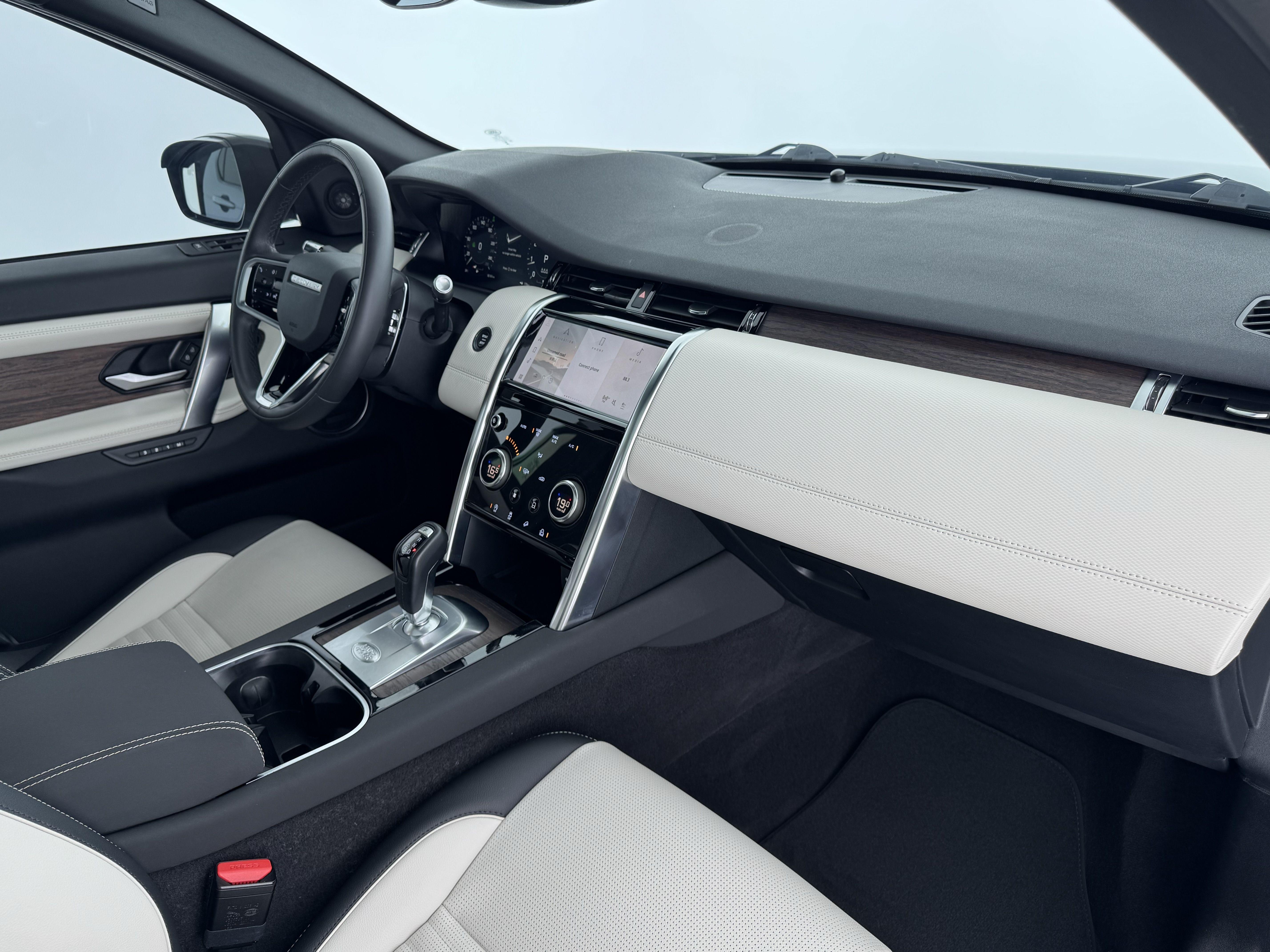 Land Rover Discovery Sport 2022 thumb 7