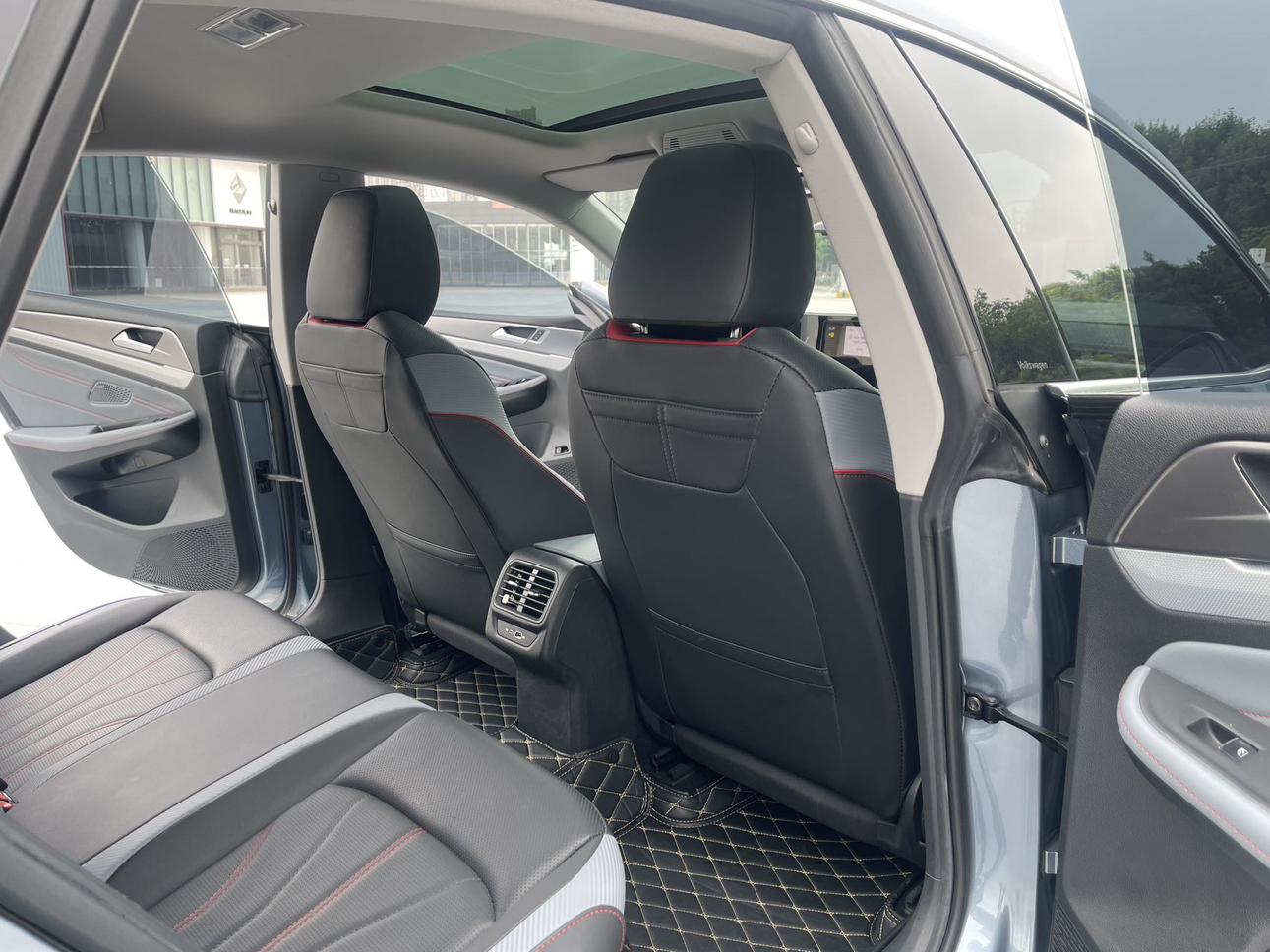 Volkswagen Lamando 2022 thumb 11