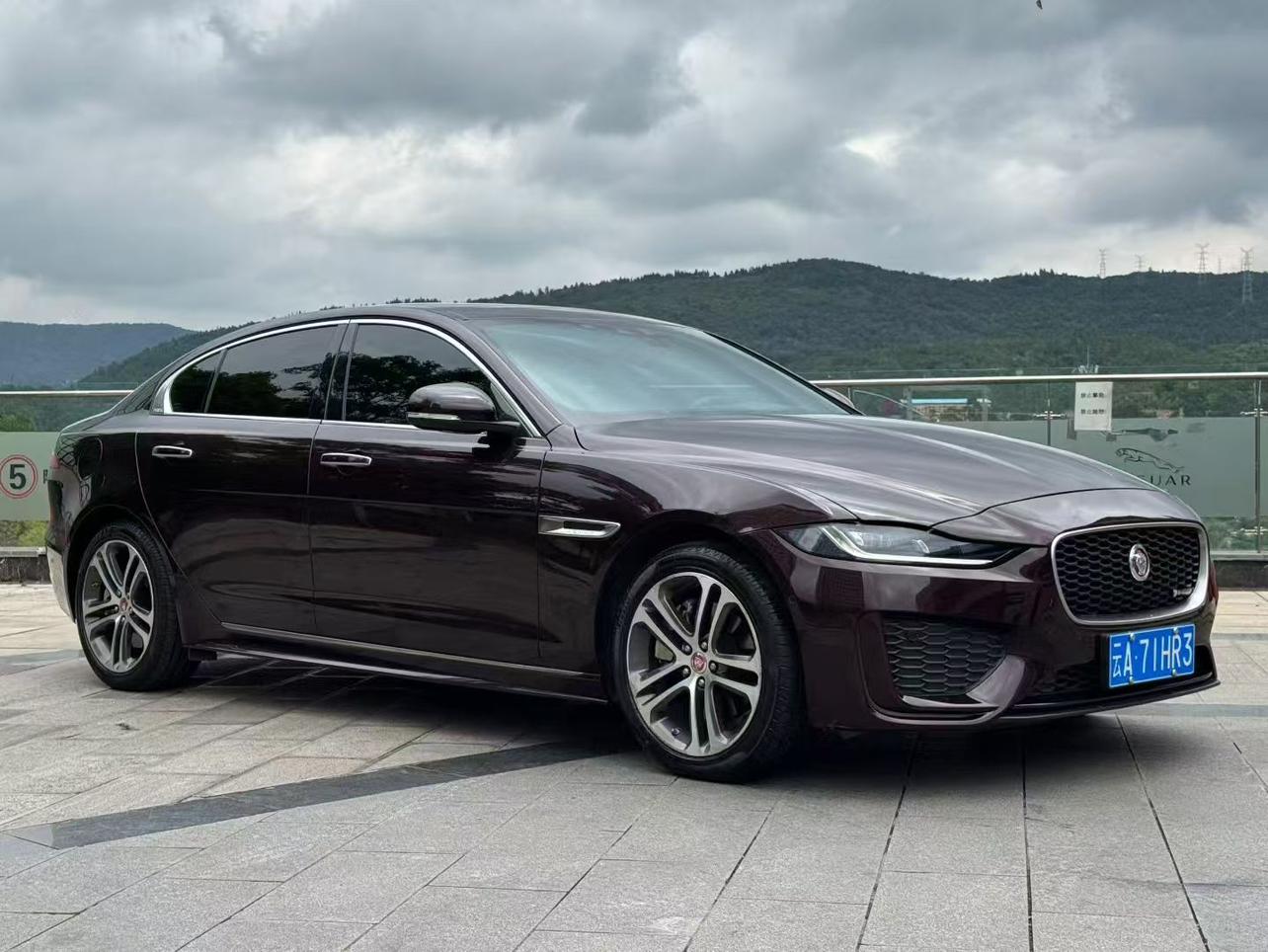 Jaguar XEL 2018 thumb 10