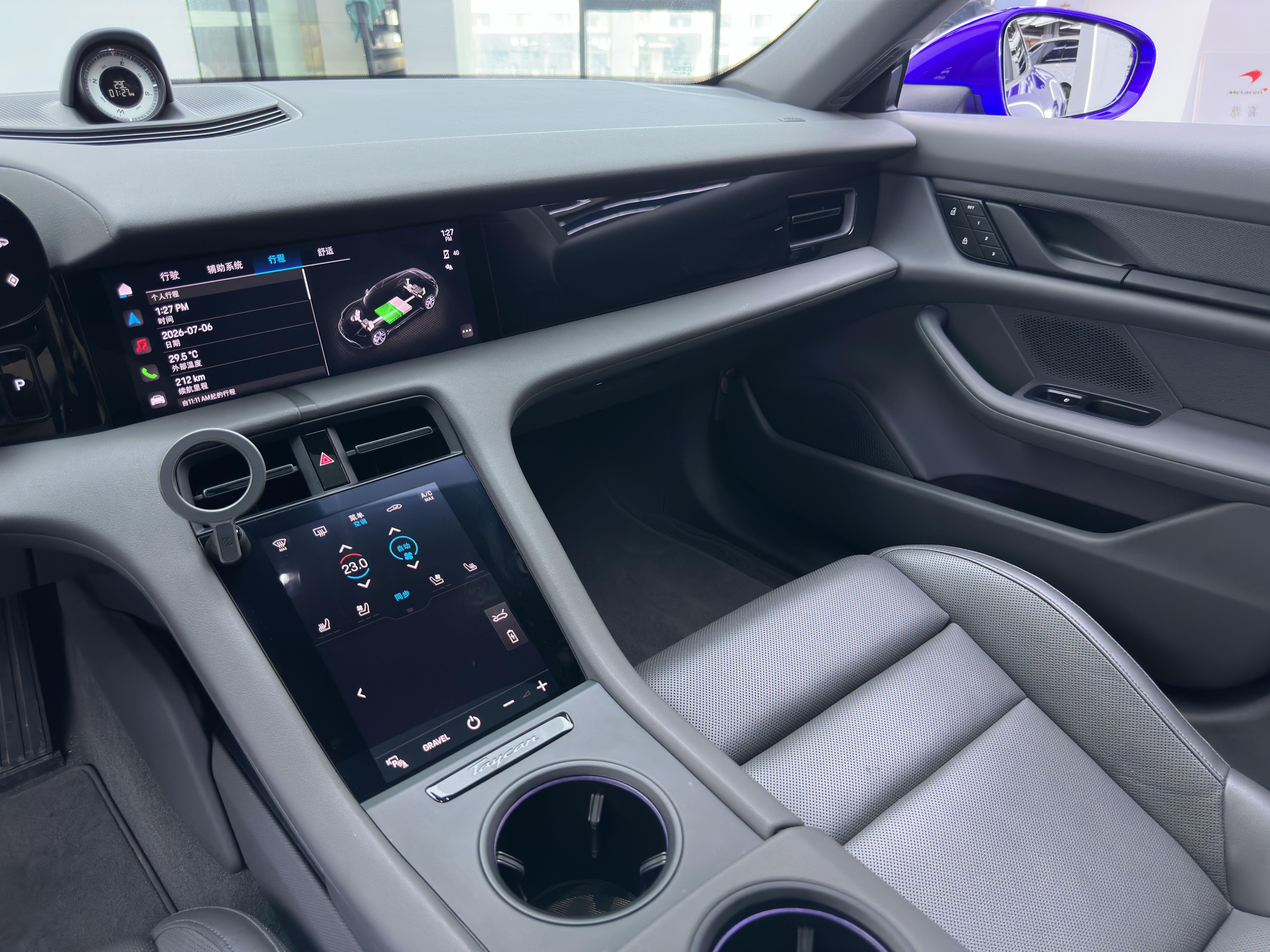 Porsche Taycan 2022 thumb 8