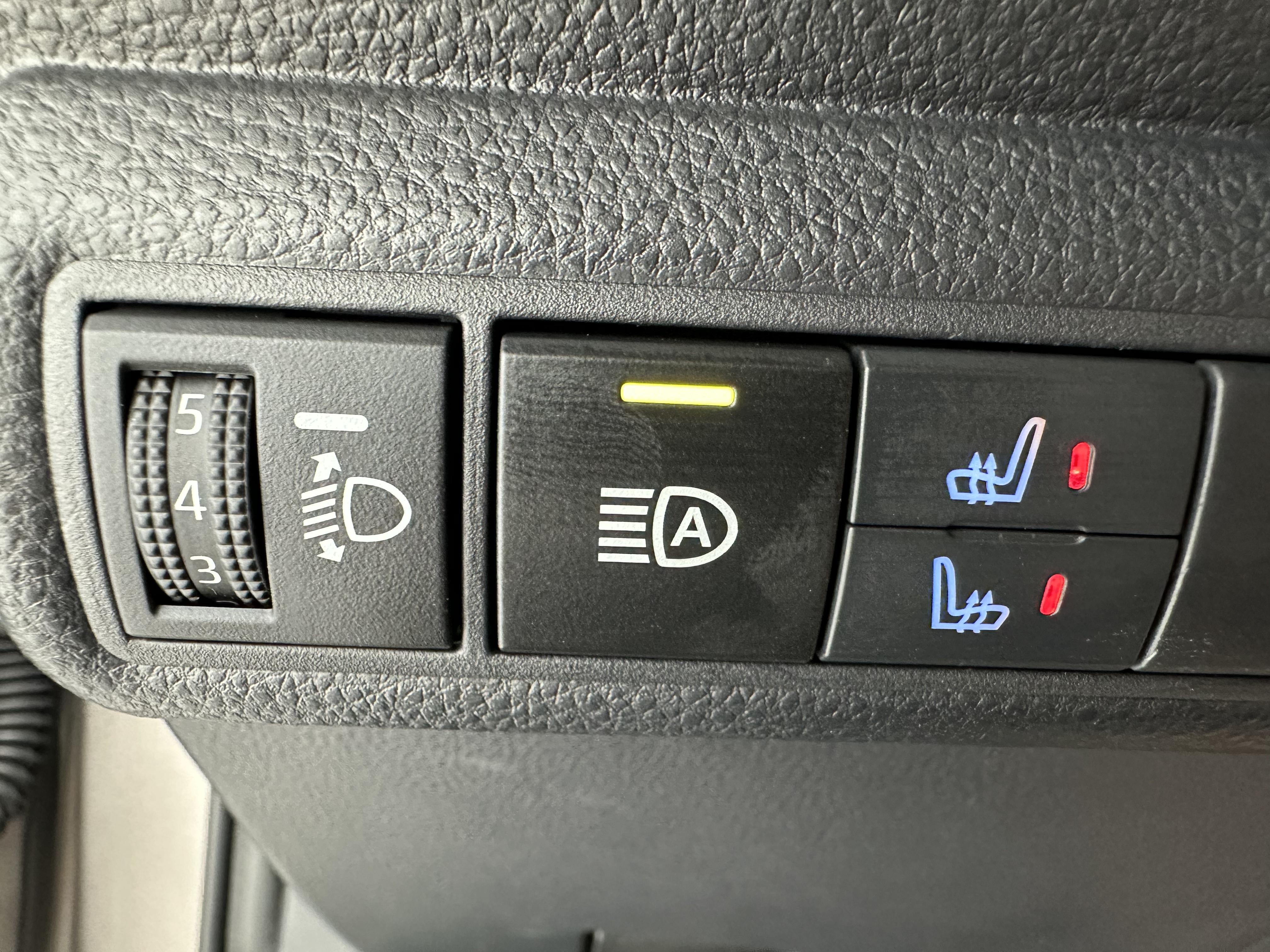 Toyota Corolla Rumion 2023 thumb 9