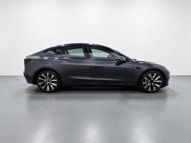 Tesla Model 3 2023 thumb 6