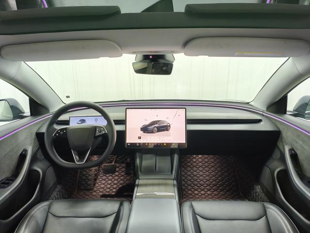 Tesla Model 3 2023 thumb 12