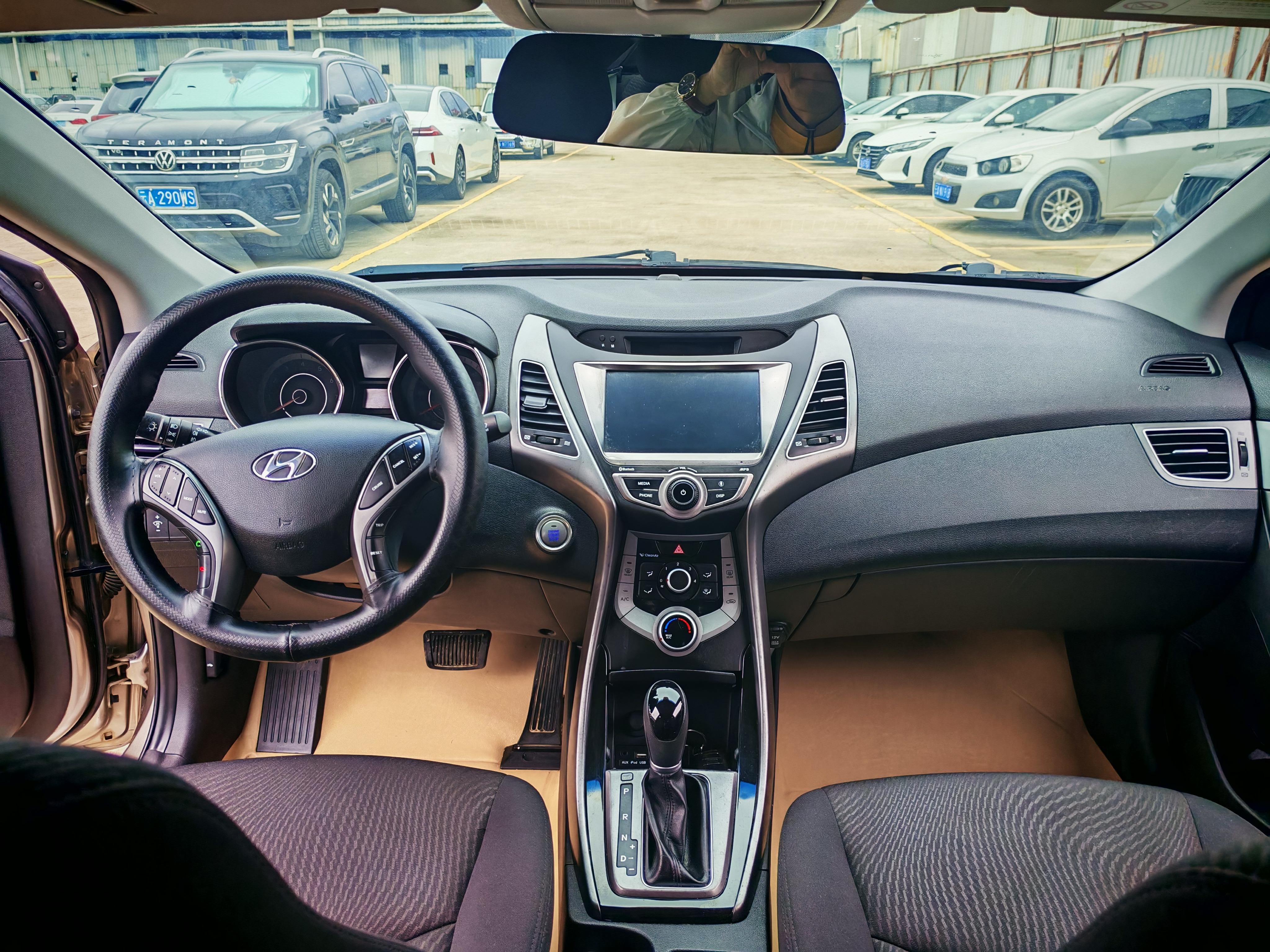 Hyundai Elantra 2016 thumb 7