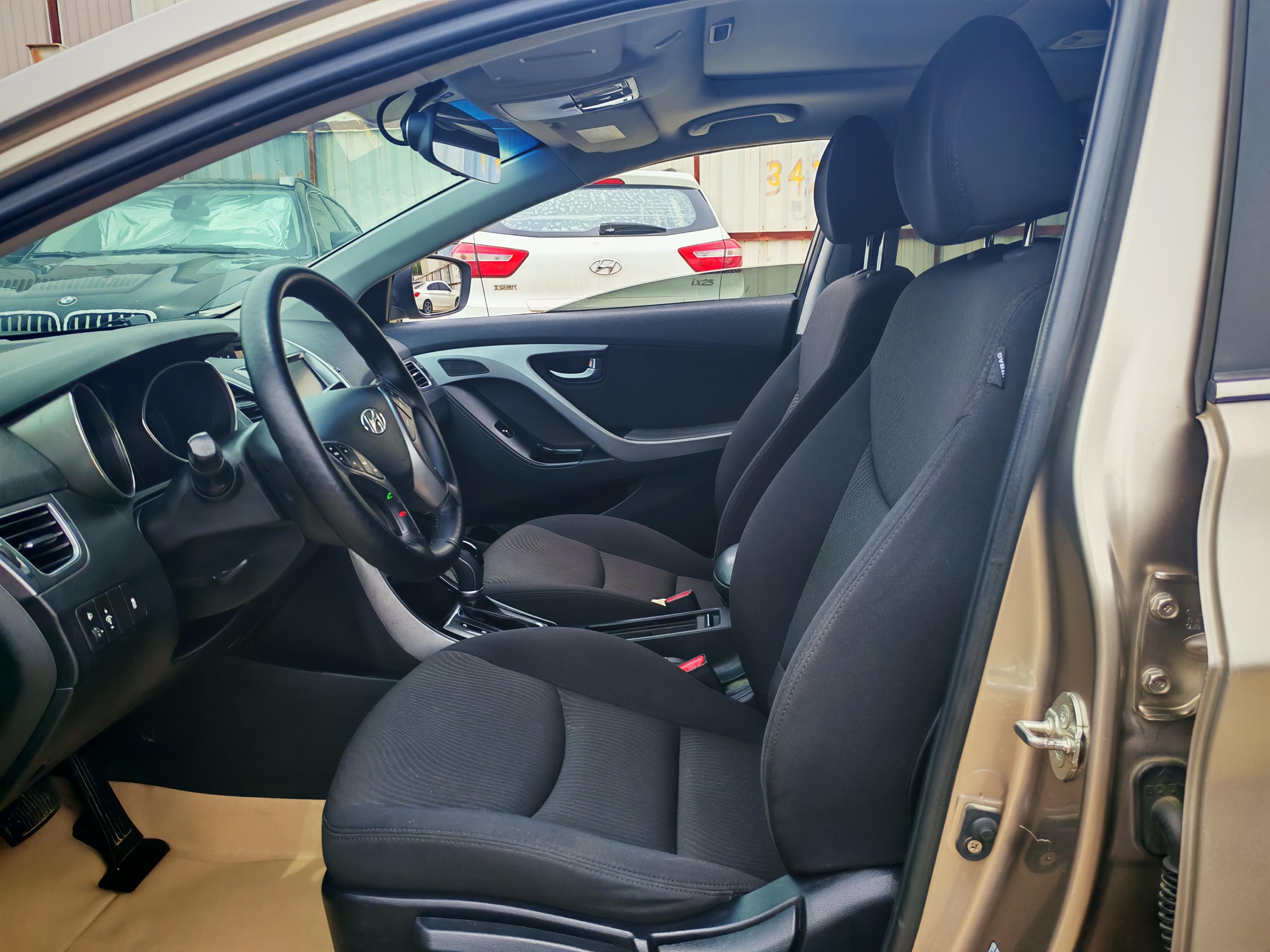 Hyundai Elantra 2016 thumb 10