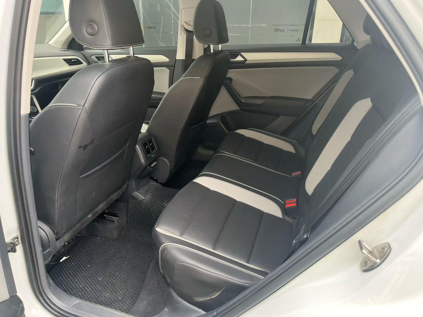 Volkswagen T-Roc 2024 thumb 6