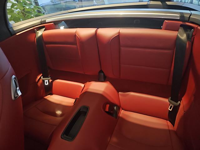 Porsche 911 2016 thumb 10