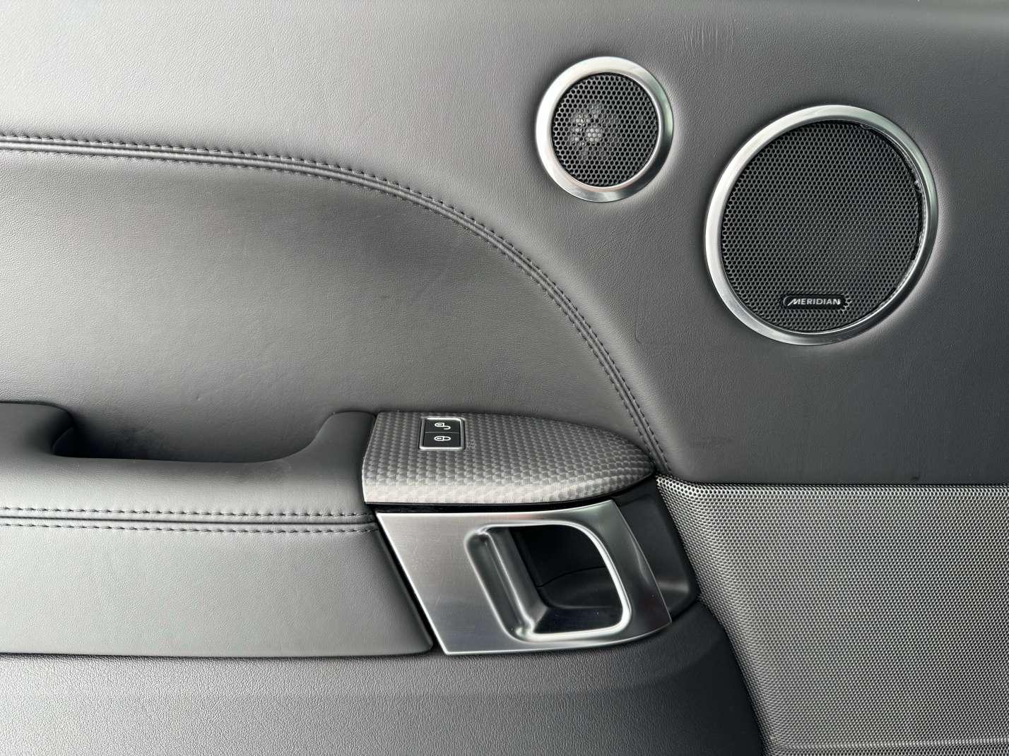 Land Rover Range Rover Sport 2018 thumb 9