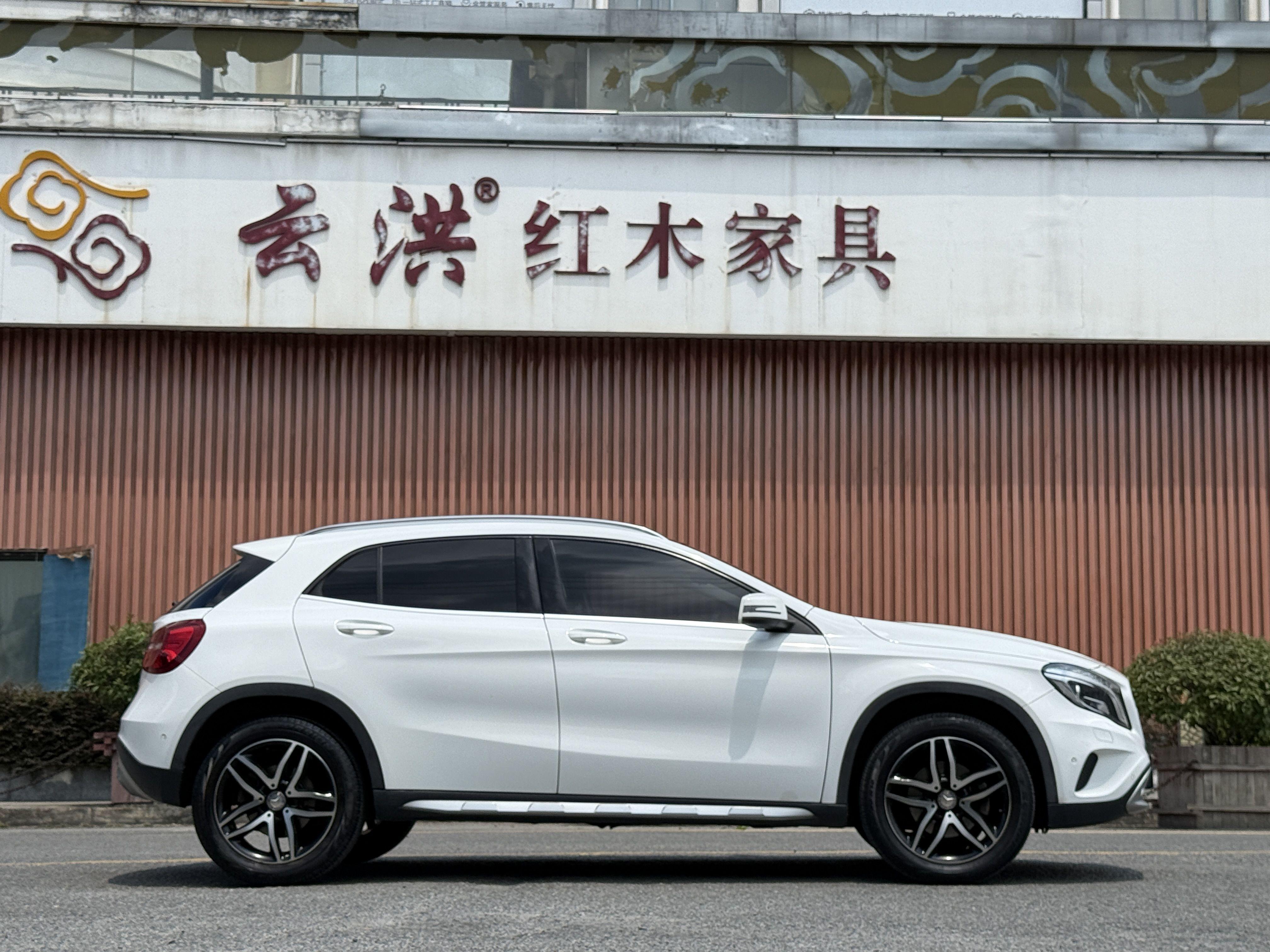 Mercedes-Benz GLA 2016 thumb 5