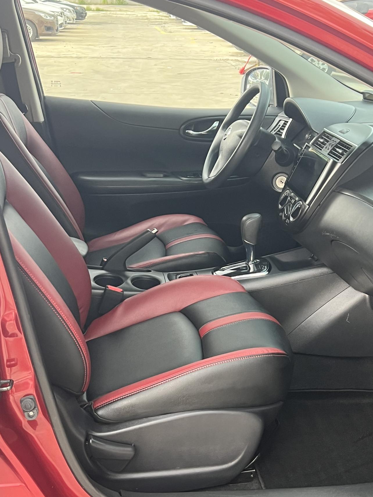 Nissan Tiida 2014 thumb 9