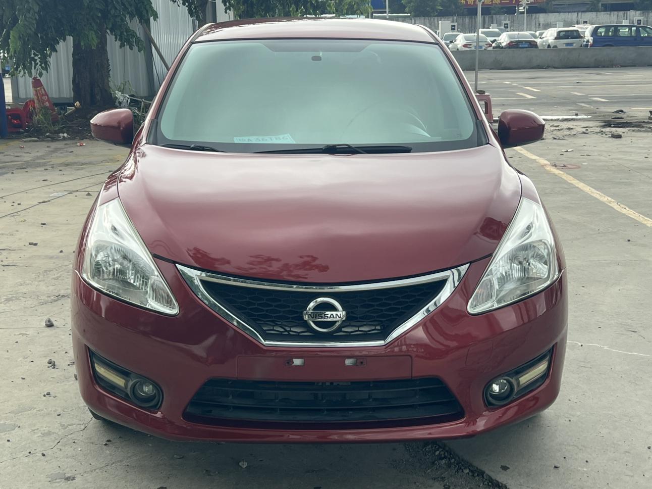 Nissan Tiida 2014 thumb 11
