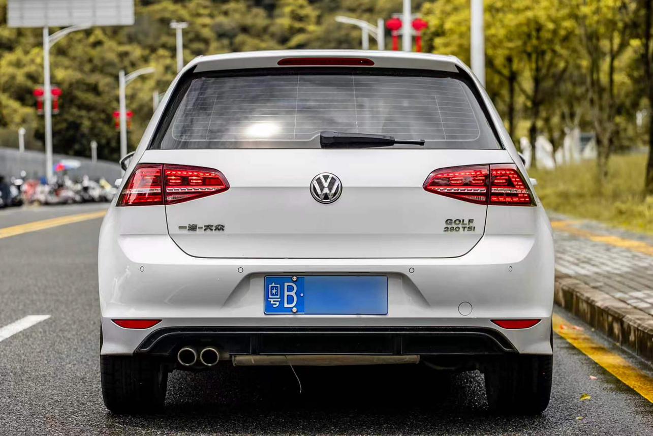 Volkswagen Golf Sportsvan 2016 thumb 3
