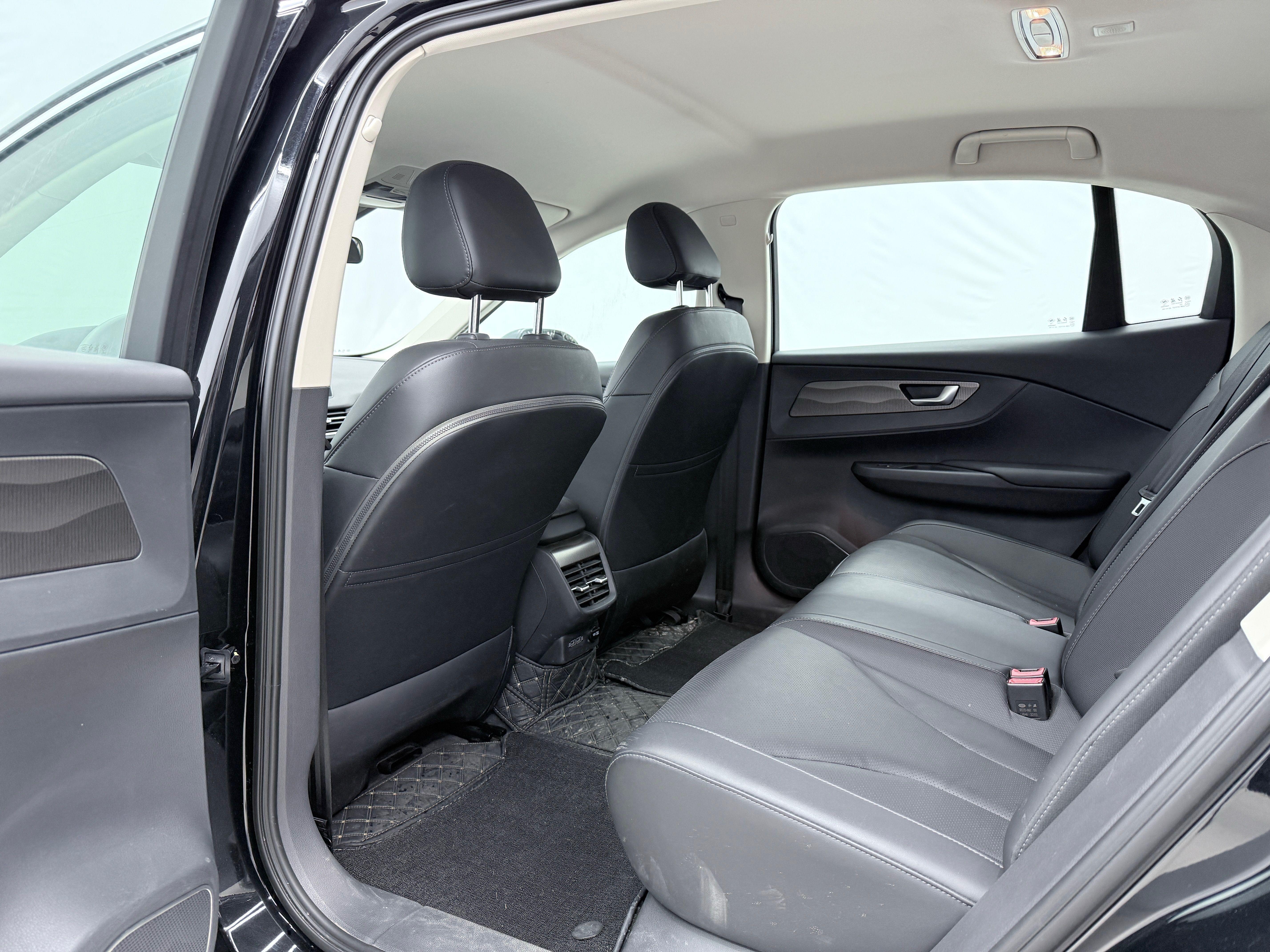 Hongqi E-QM5 2023 thumb 7