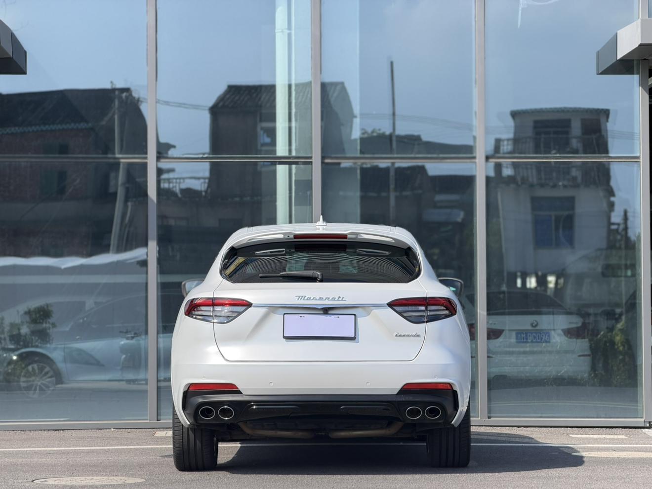 Maserati Levante 2022 thumb 2