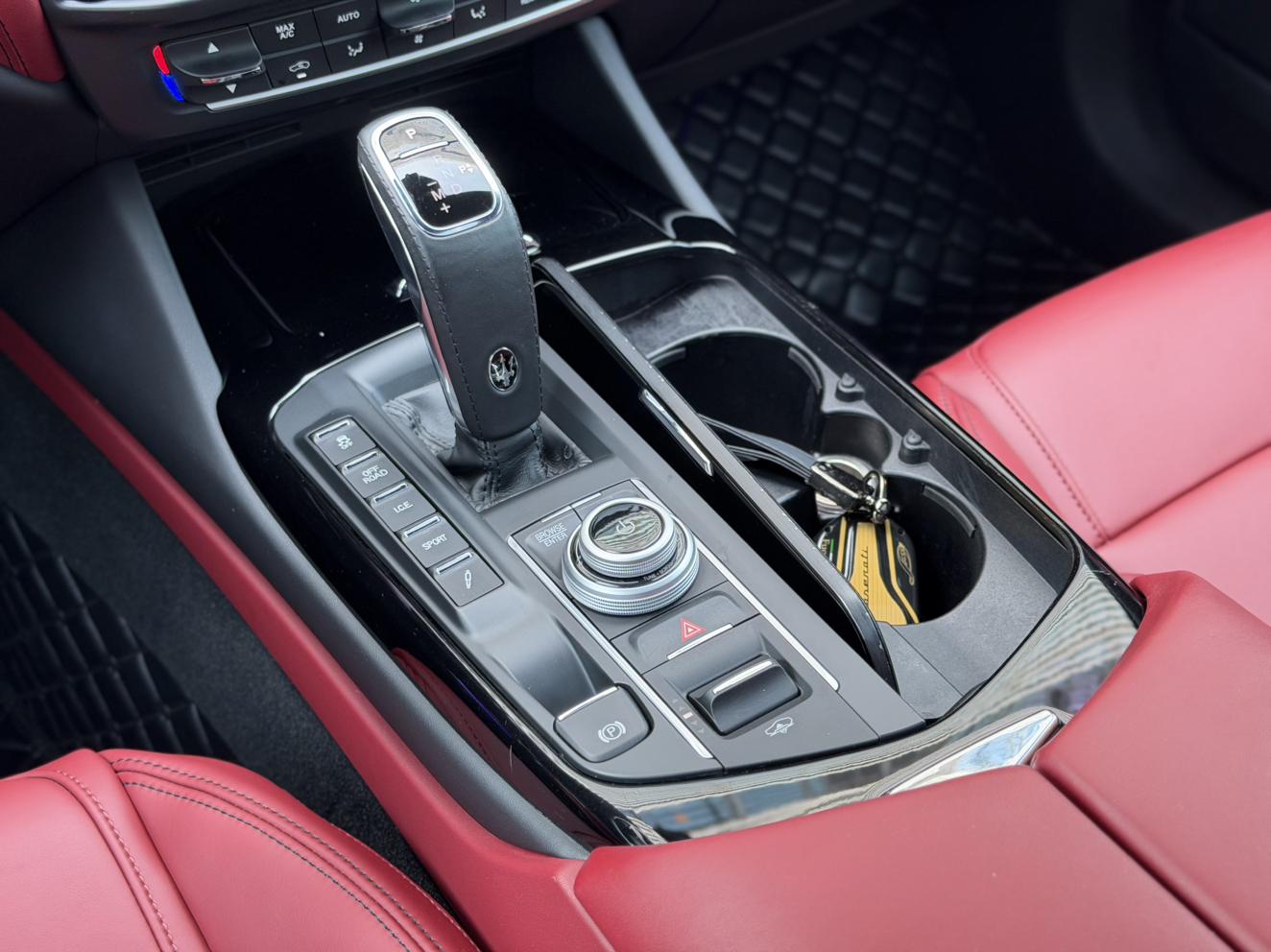 Maserati Levante 2022 thumb 9
