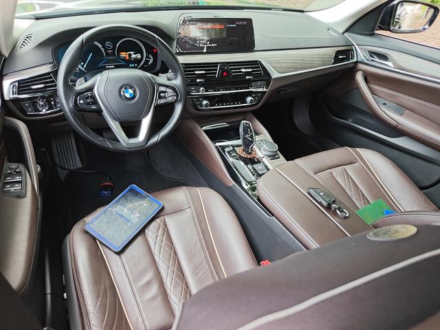 BMW 5 серии 2018 thumb 3