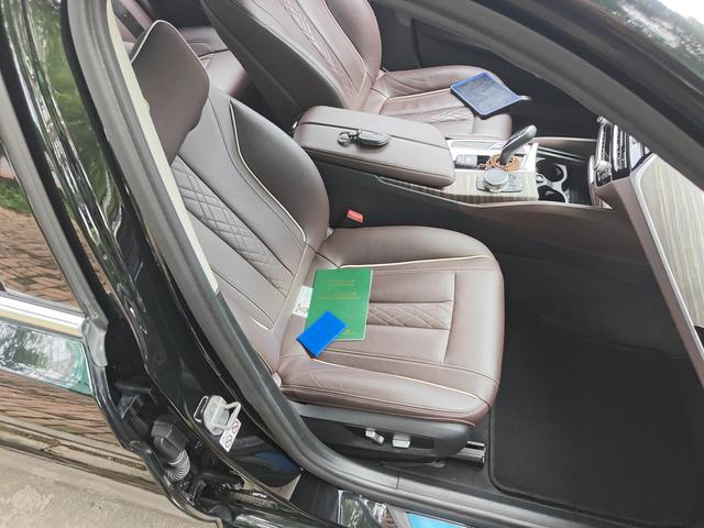 BMW 5 серии 2018 thumb 9
