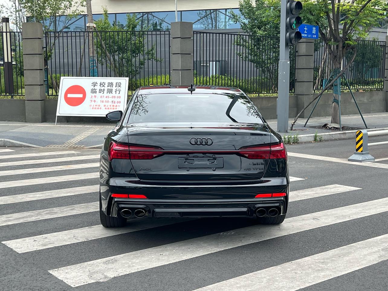 Audi A6 2021 thumb 4