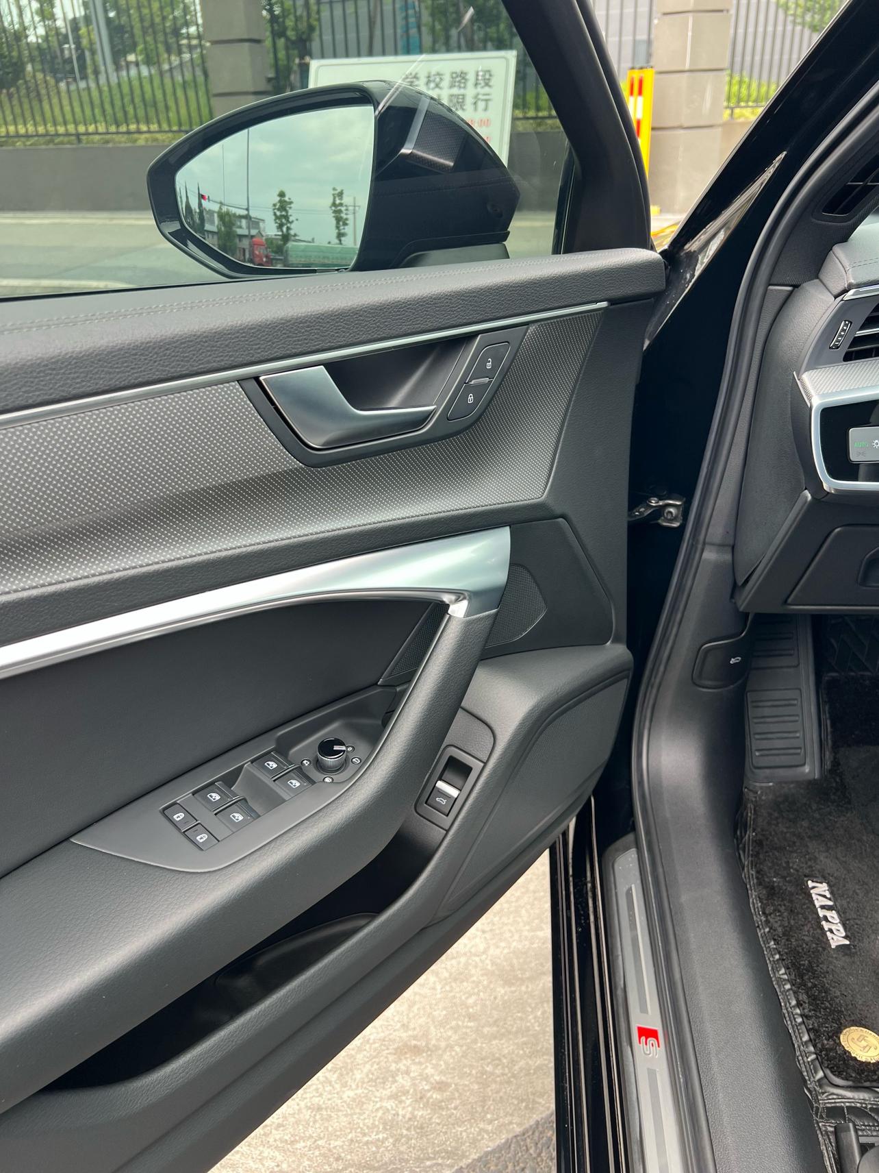 Audi A6 2021 thumb 8