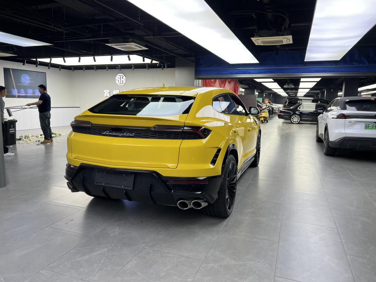 Lamborghini Urus SE 2026 thumb 3