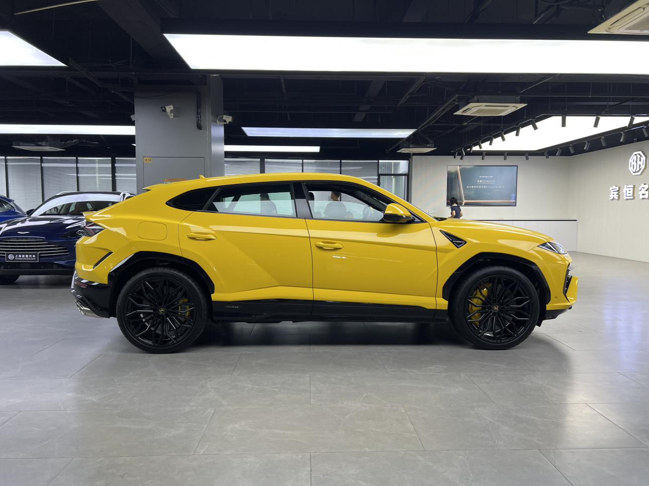 Lamborghini Urus SE 2026 thumb 4