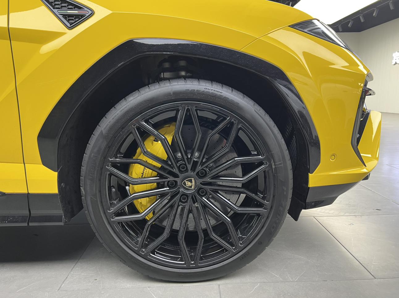 Lamborghini Urus SE 2026 thumb 5