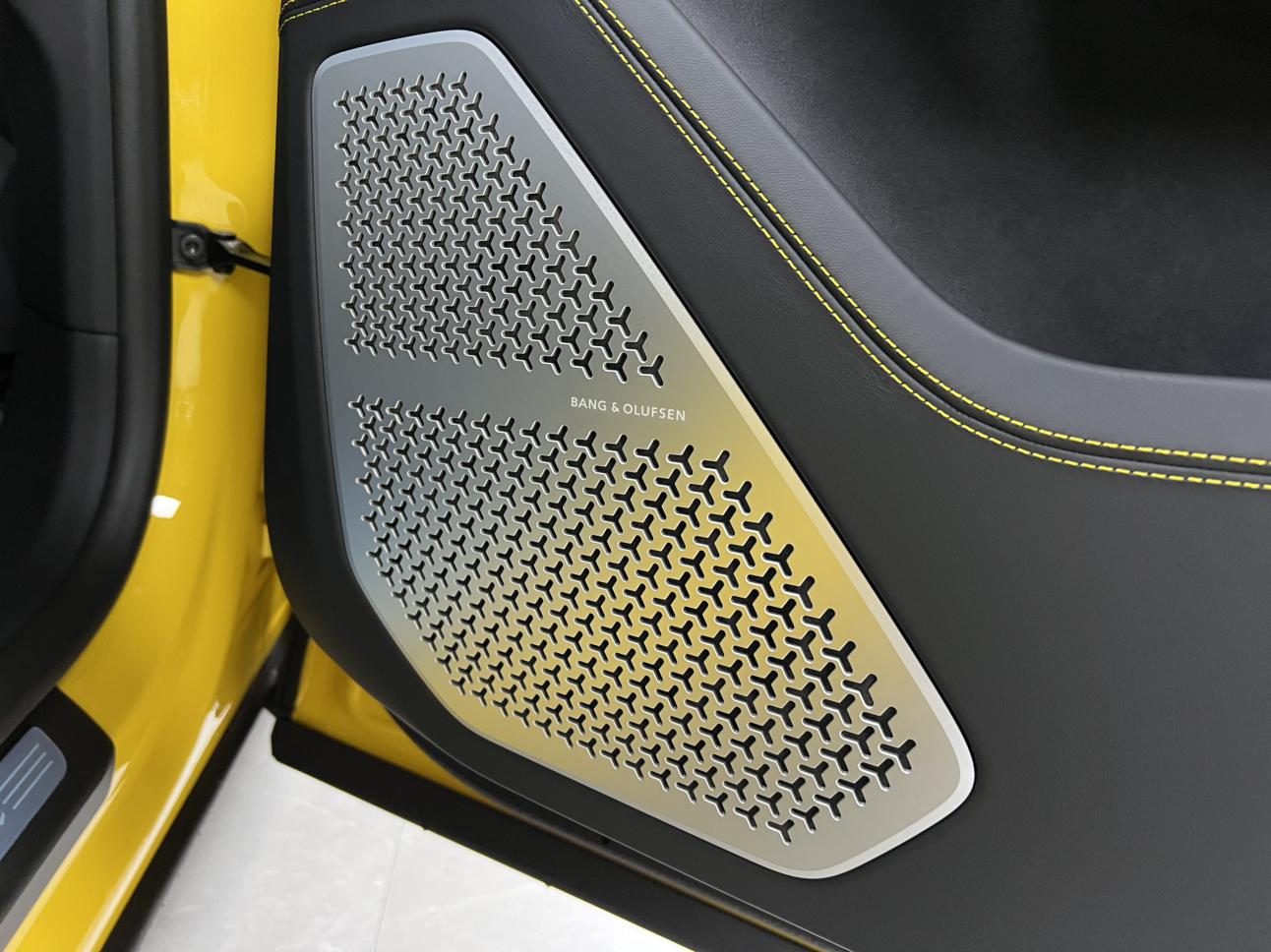 Lamborghini Urus SE 2026 thumb 7