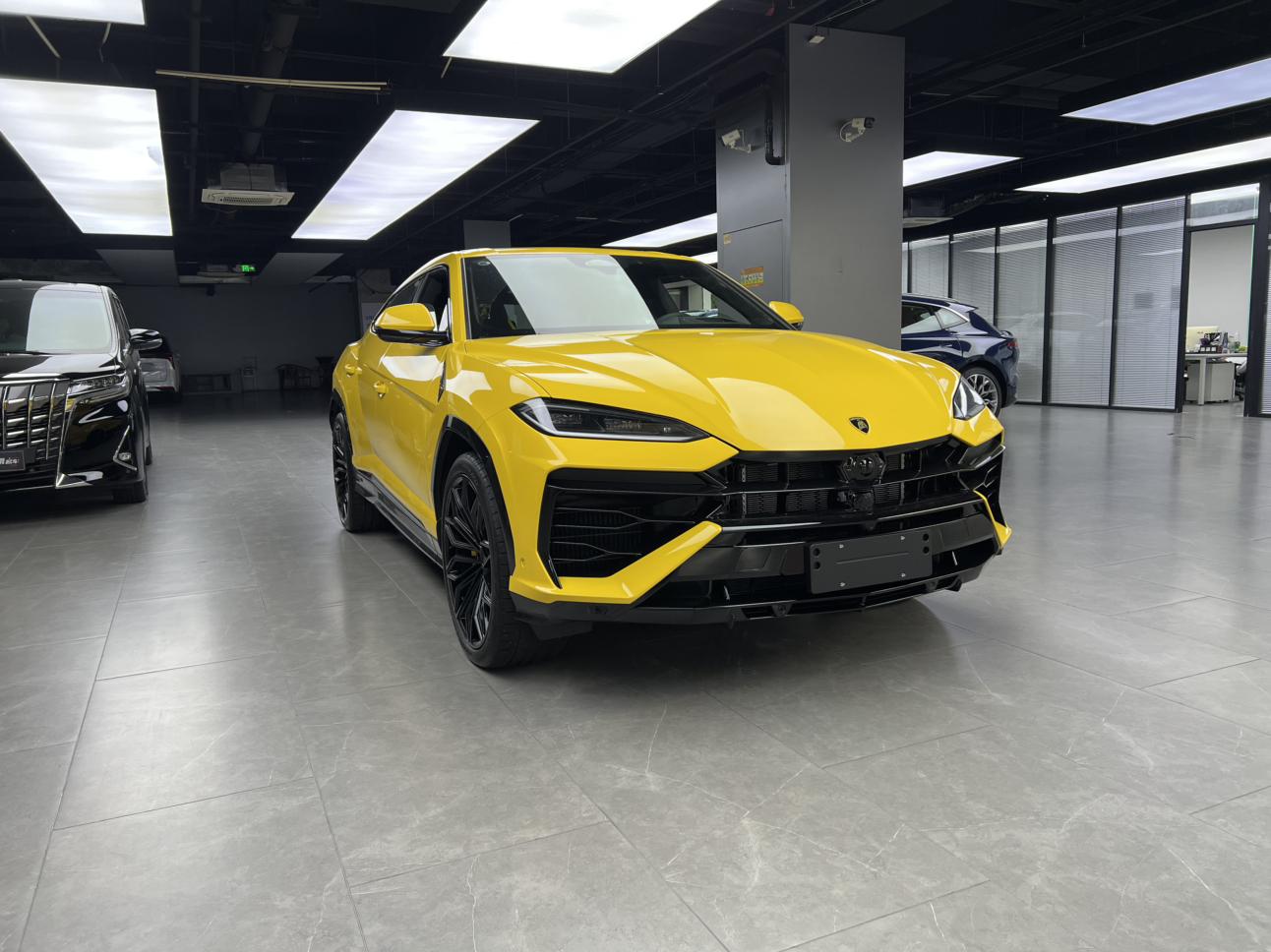 Lamborghini Urus SE 2026 thumb 8