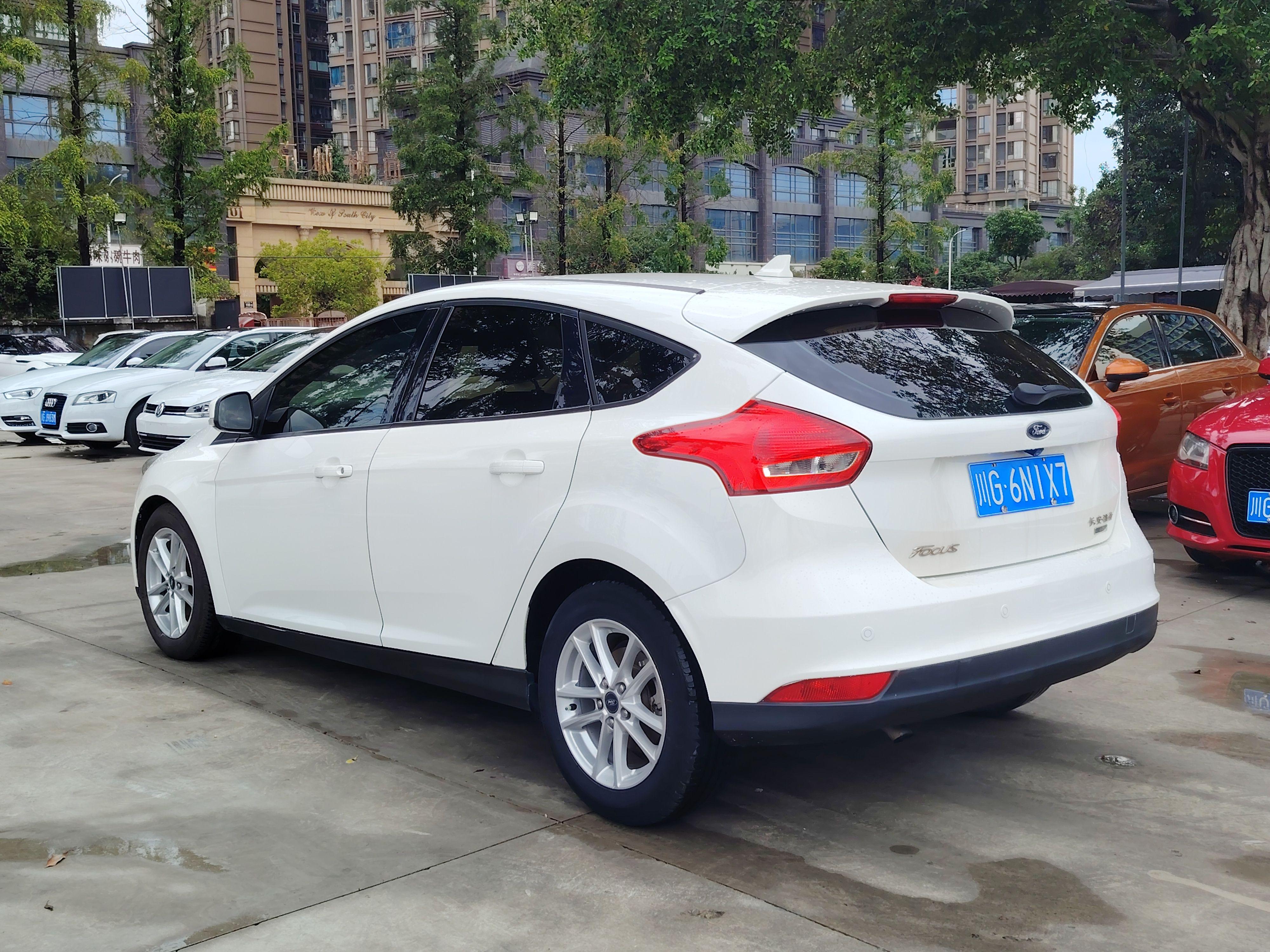 Ford Focus ST 2018 thumb 2