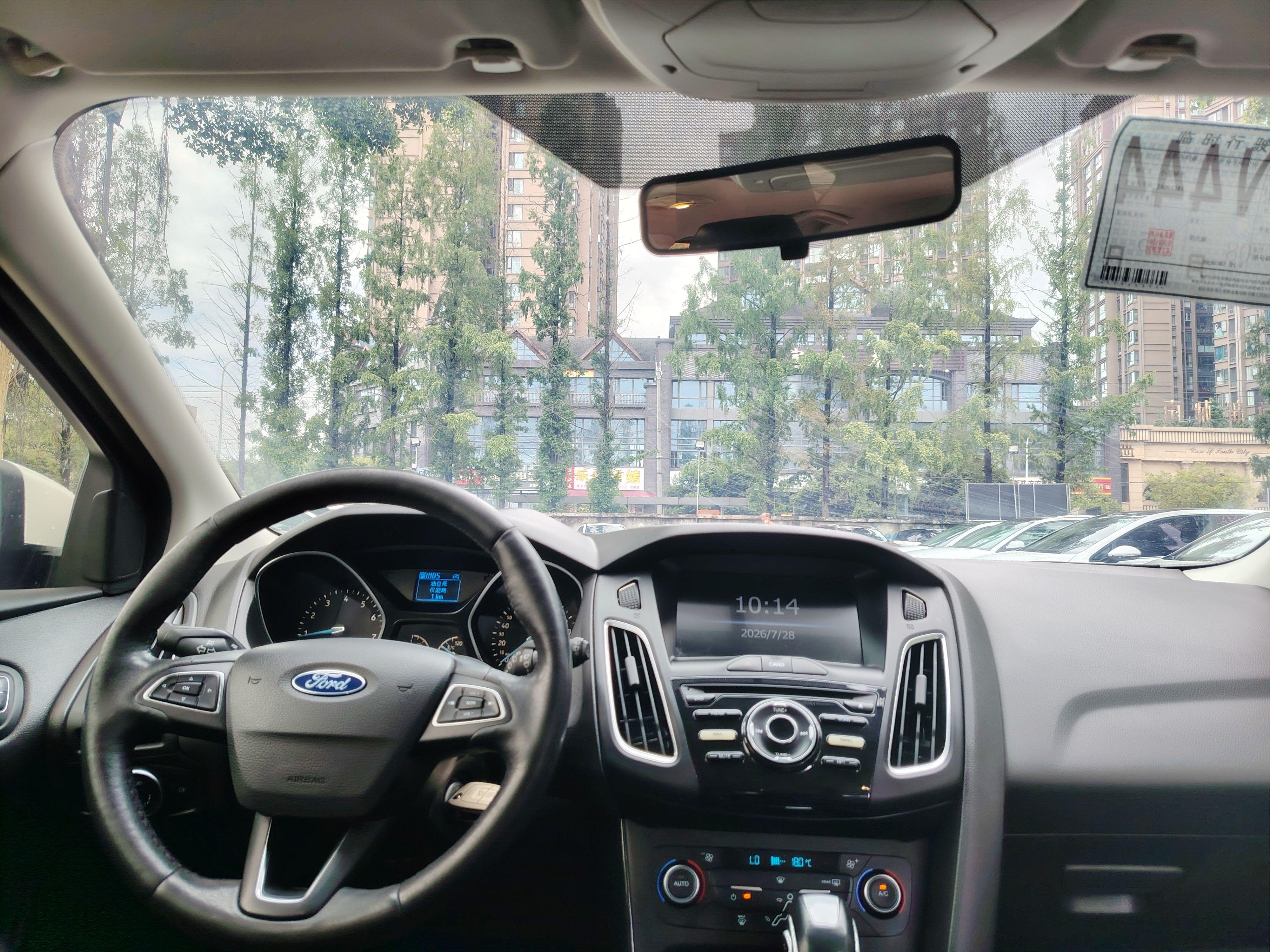 Ford Focus ST 2018 thumb 4