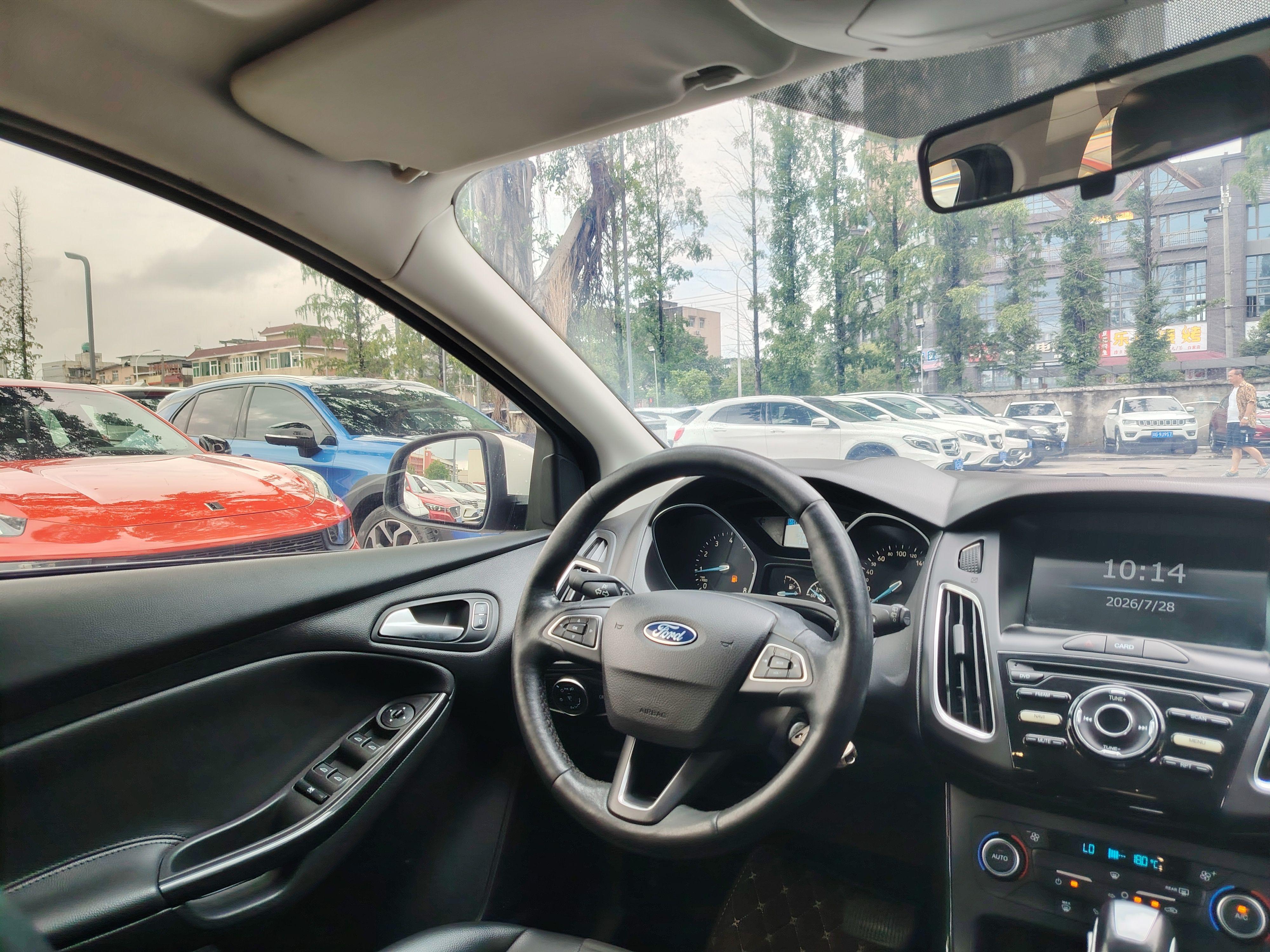 Ford Focus ST 2018 thumb 5